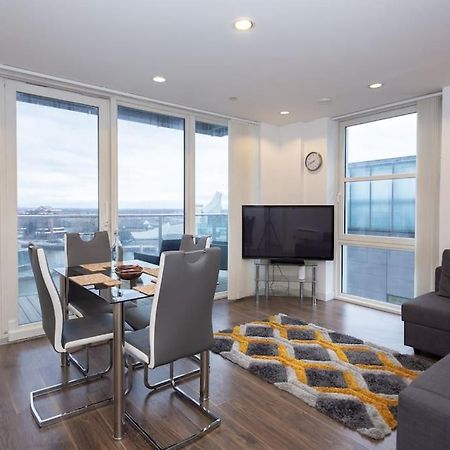 Stylish Mediacity 2Bed, Sleeps 6, Amazing Views Manchester Kültér fotó
