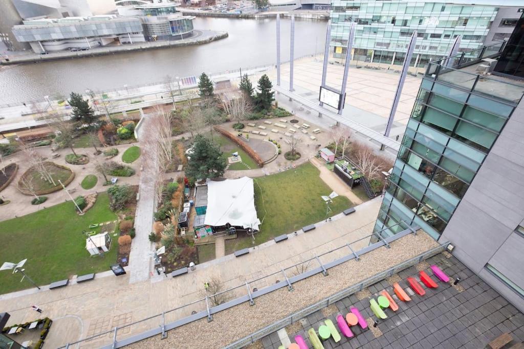 Stylish Mediacity 2Bed, Sleeps 6, Amazing Views Manchester Kültér fotó