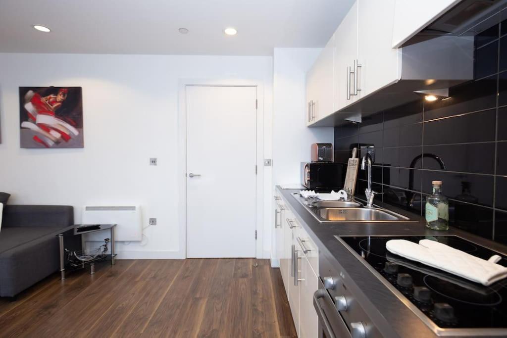 Stylish Mediacity 2Bed, Sleeps 6, Amazing Views Manchester Kültér fotó
