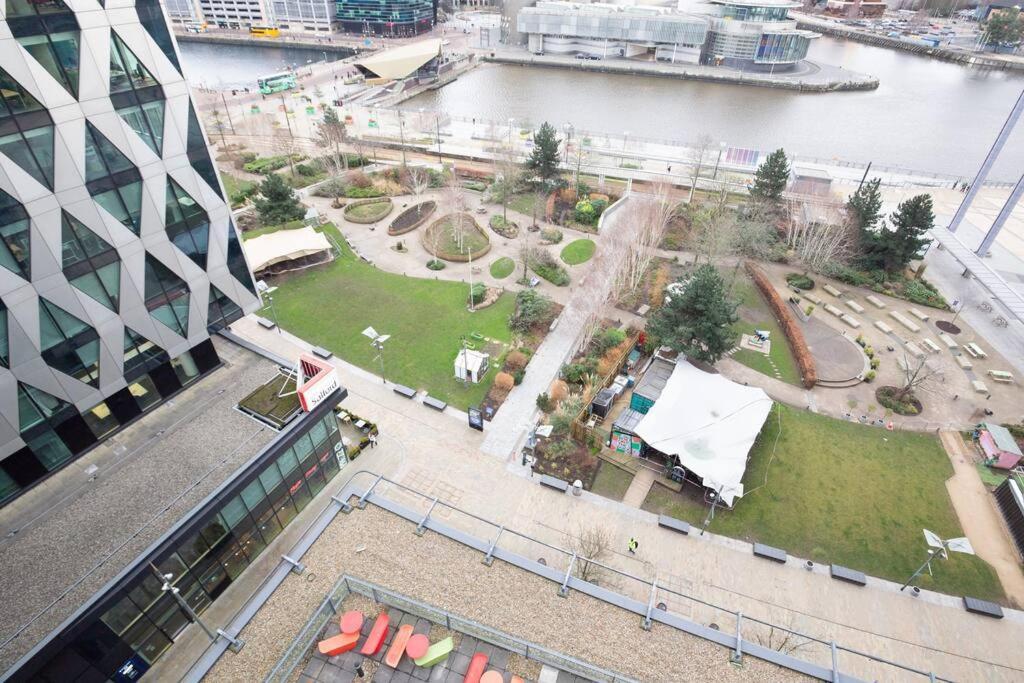 Stylish Mediacity 2Bed, Sleeps 6, Amazing Views Manchester Kültér fotó