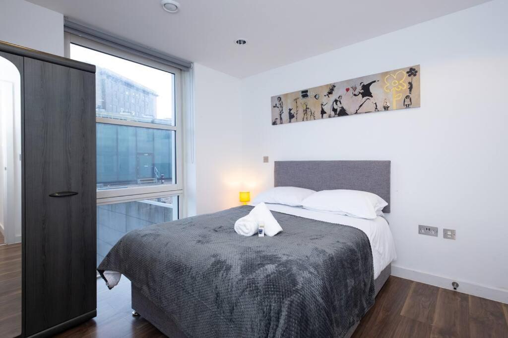 Stylish Mediacity 2Bed, Sleeps 6, Amazing Views Manchester Kültér fotó